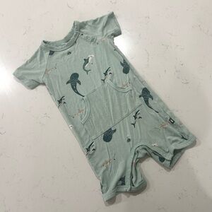 Kyte baby shortall - 18-24 months Shark print
